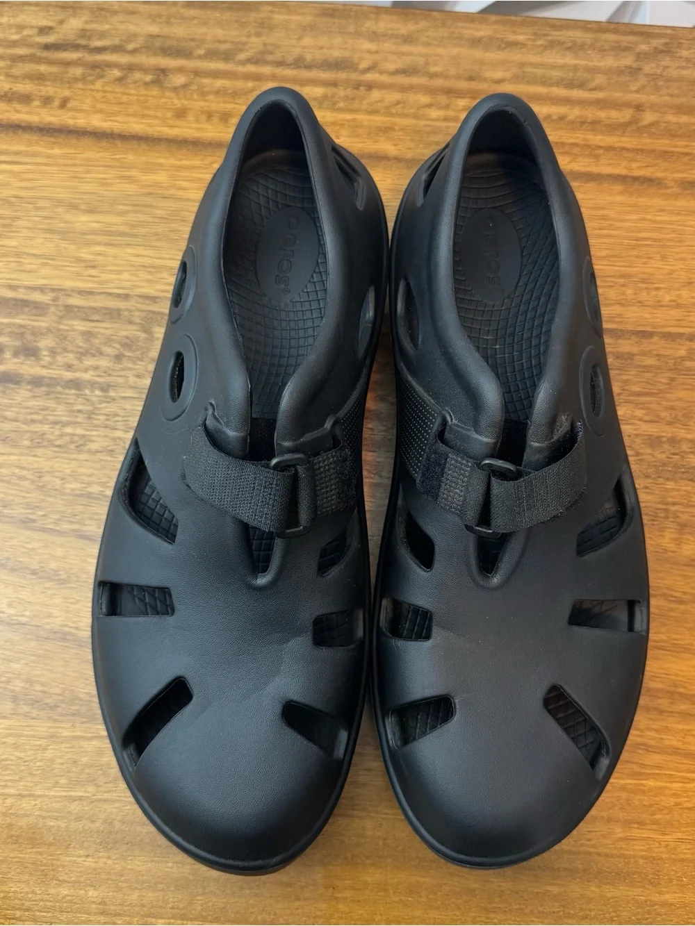 OOFOS OOcandoo Sandals men's size 13